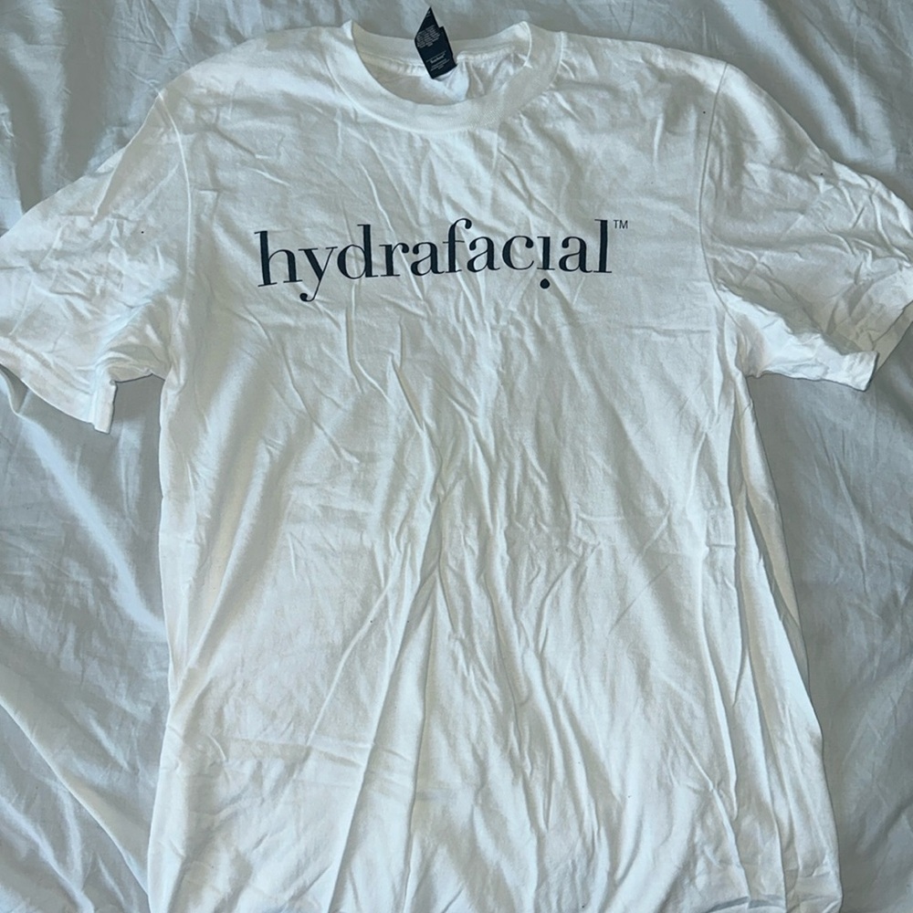 Hydrafacial tee